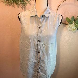 Beachlunchlouge sleeveless button down shirt